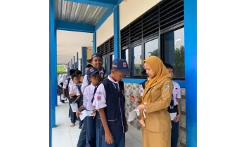 Pemeriksaan Kesehatan Gratis di SMPN 5 Tigaraksa oleh Puskesmas Tigaraksa
